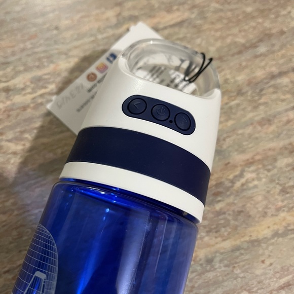 NWT 16 oz Triton Star Wars bottle w/ wireless speaker - Picture 3 of 13